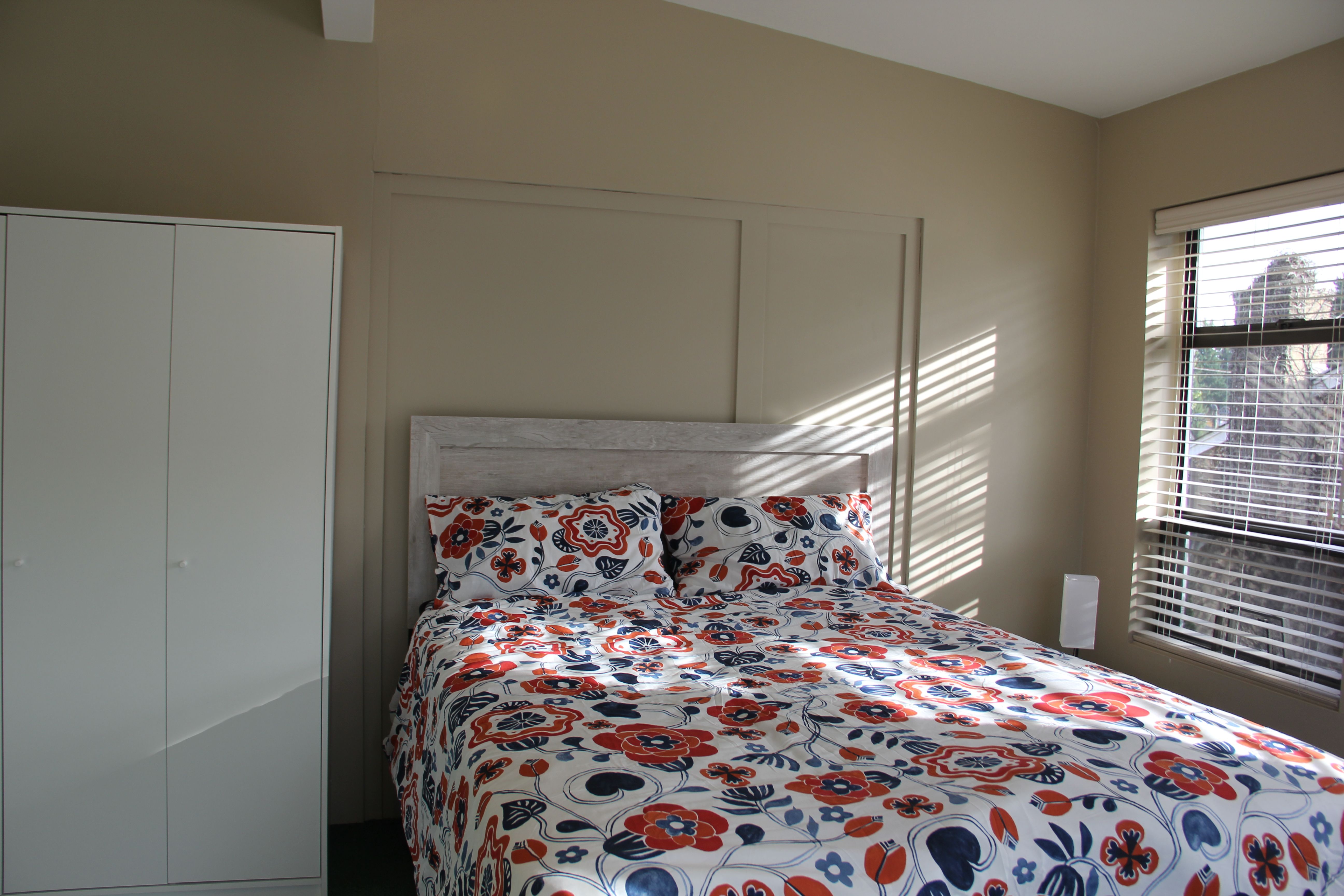 Furnished Room 6 with Balcony for 1-2 People in Burquitlam